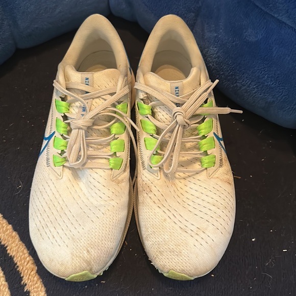 Nike Air Zoom Pegasus running shoes - Picture 2 of 6